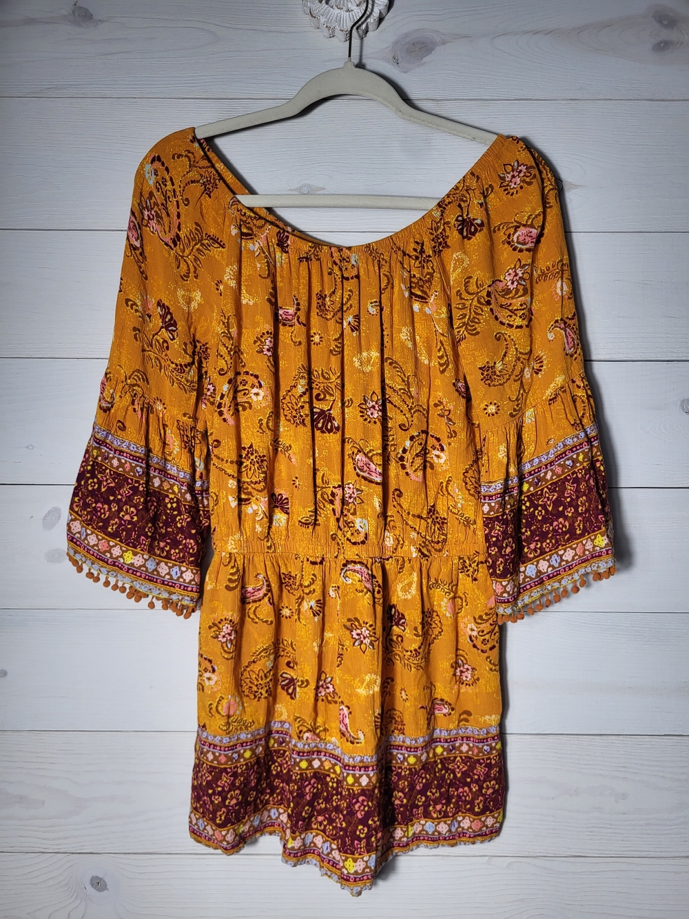 Mudd Women's Romper Floral Flowy Boho Hippie Festival Pom Sleeves.